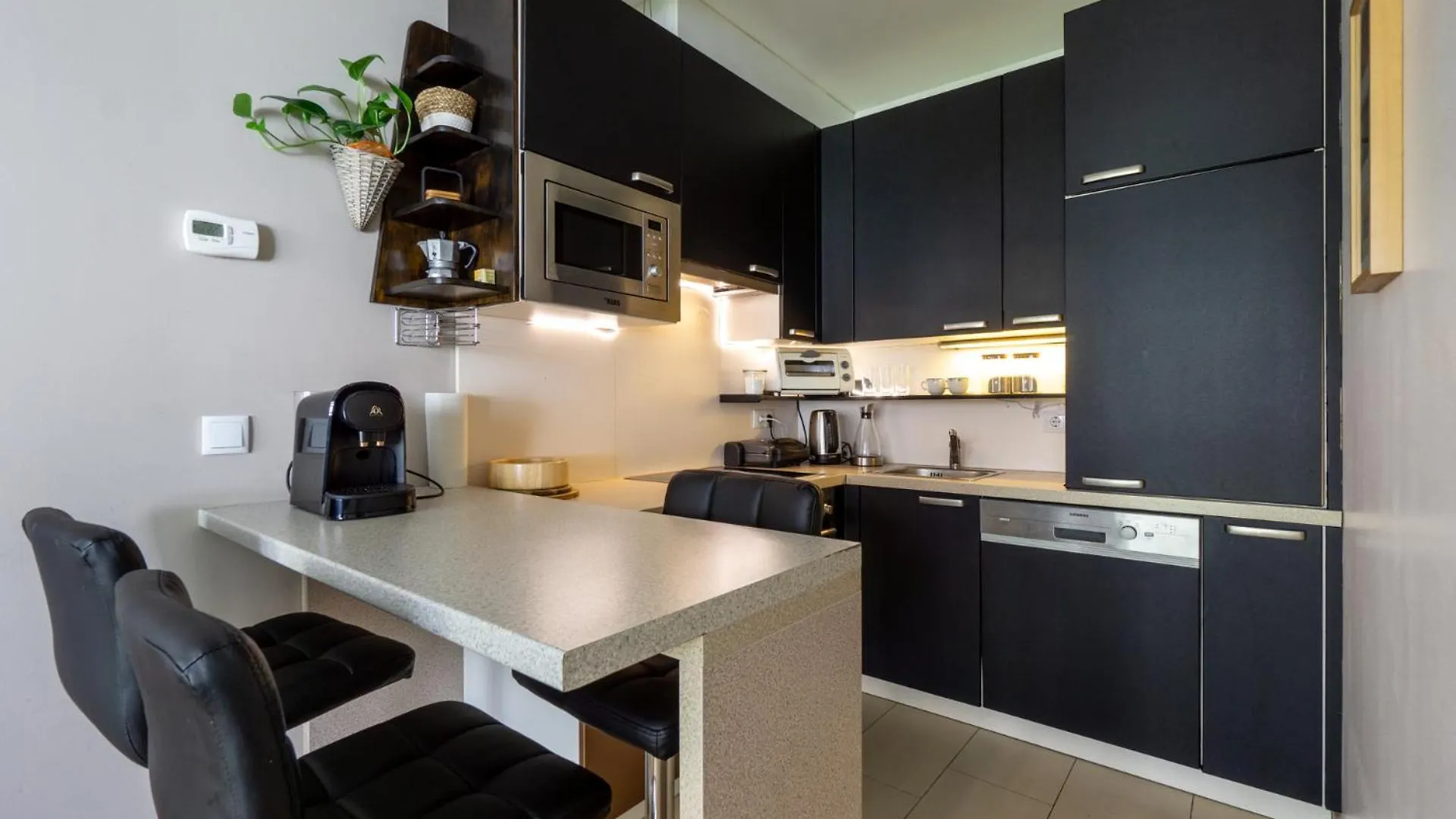 Apartment With Garden Close To Stadthalle, Westbahnhof Vienna