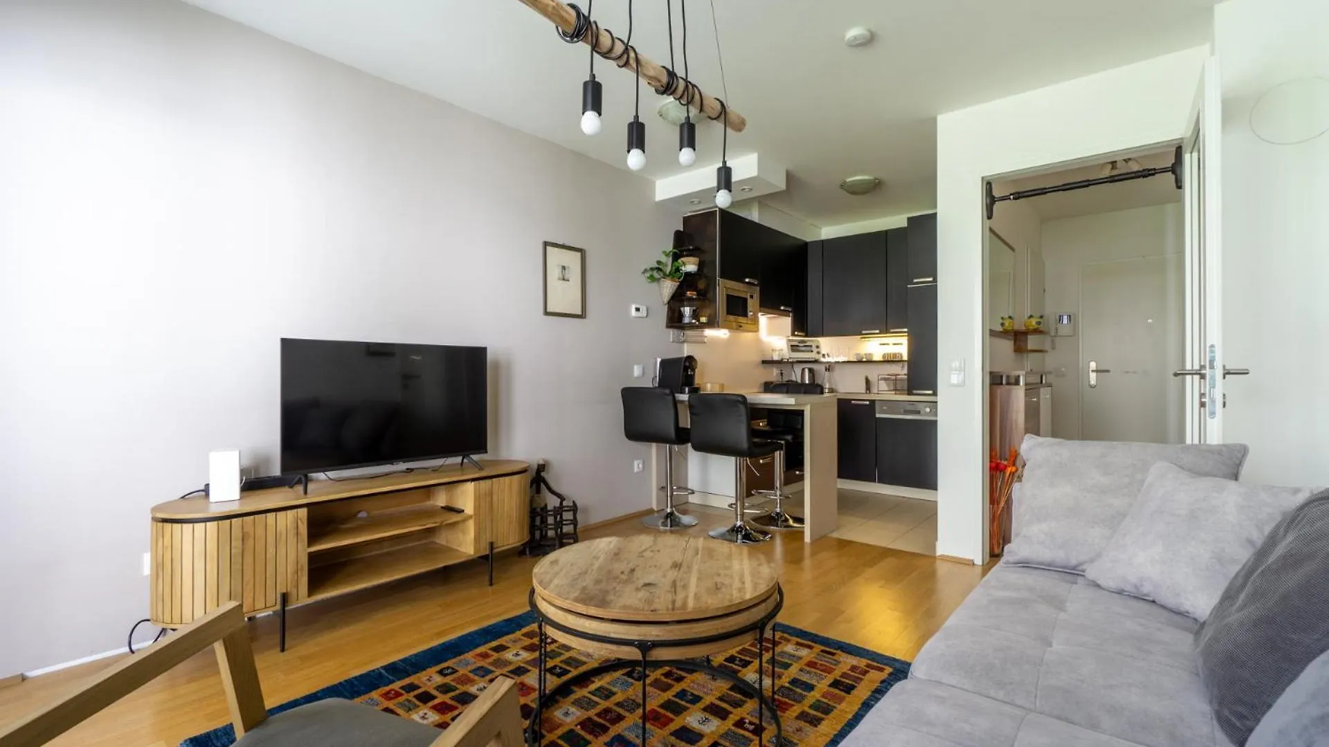 Apartment With Garden Close To Stadthalle, Westbahnhof Vienna 0*,